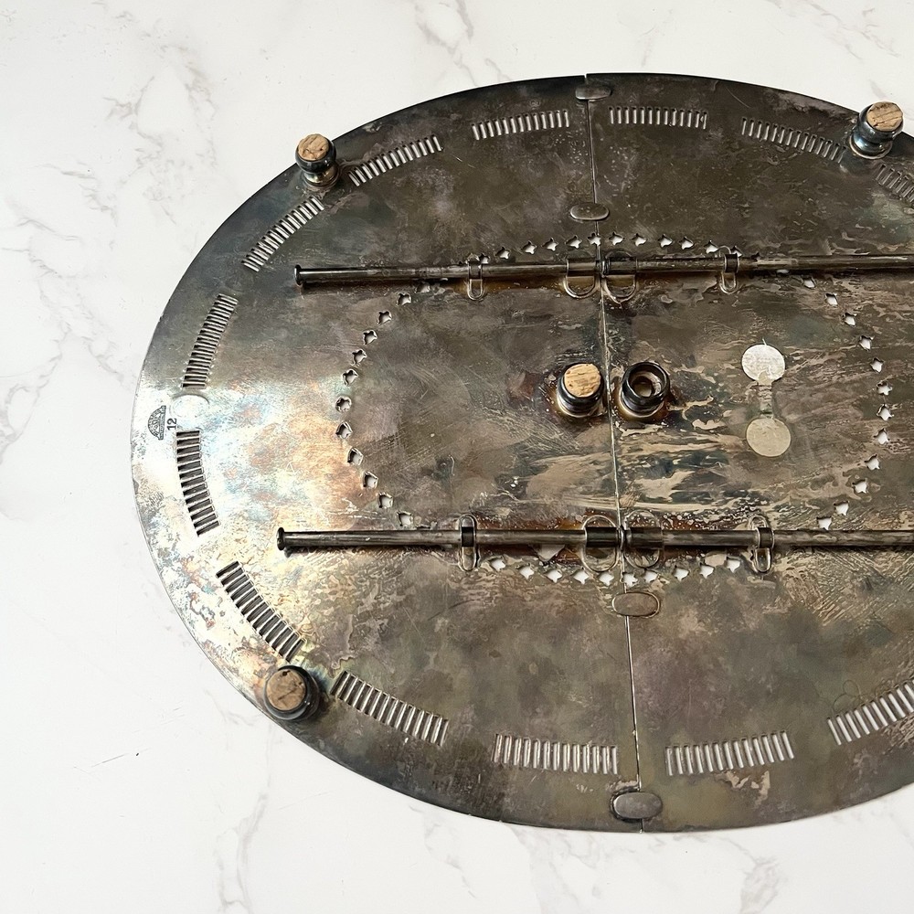 Vintage Meriden Silver Plated Oval Extendable Footed Etched Trivet 9” X 11”