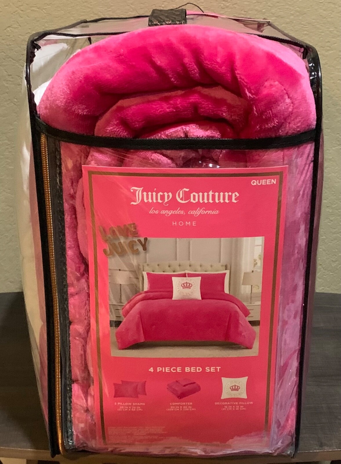 Juicy Couture Hot Pink Logos& Crowns Embossed Plush Soft 4pc QUEEN Comforter Set