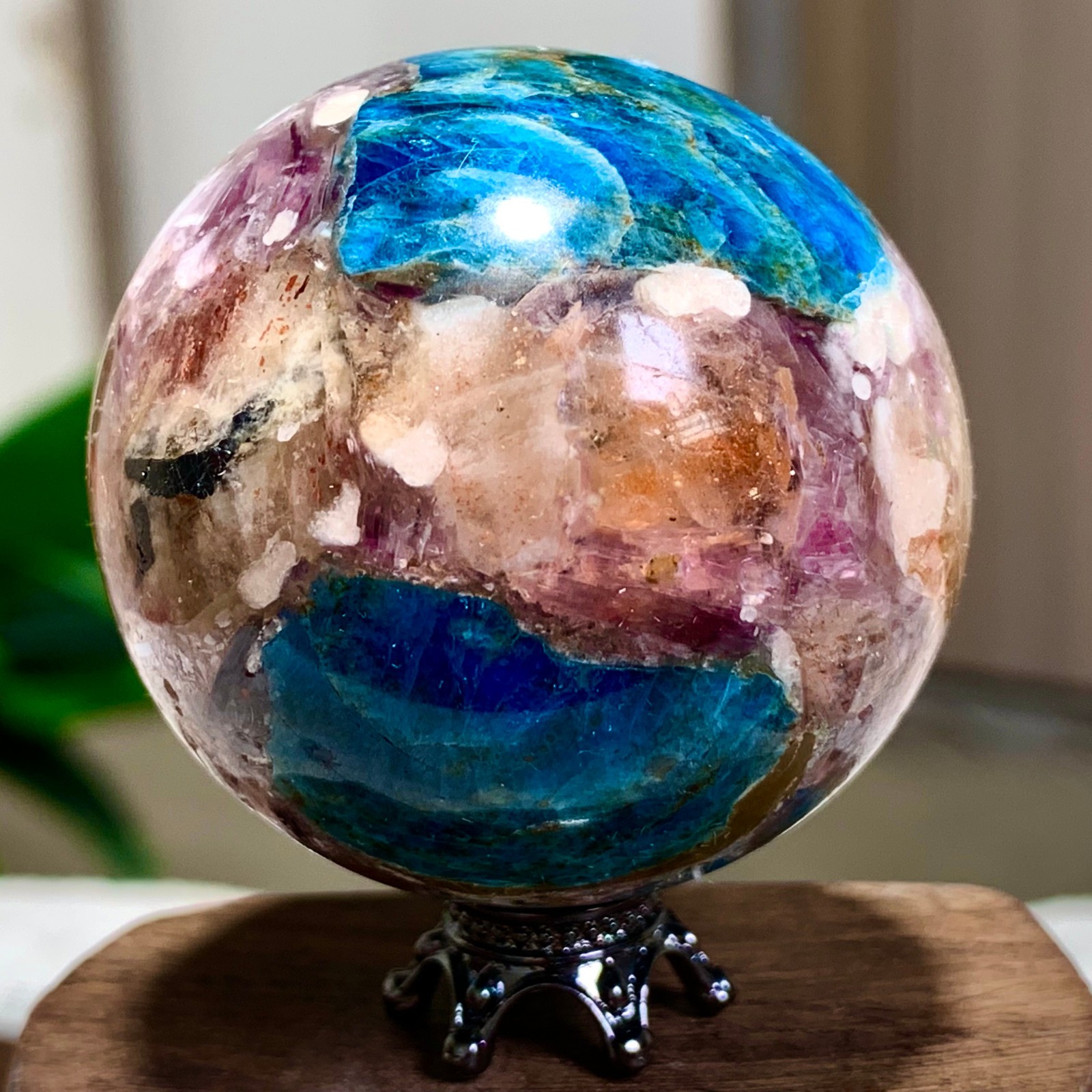 112G Natural Blue Aptite +Sun Stone purple lepidolite Sphere mineral sample