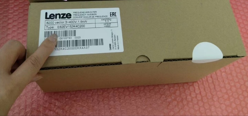 1PC Lenze E82EV152K4C Module E82EV152K4C New Expedited Shipping