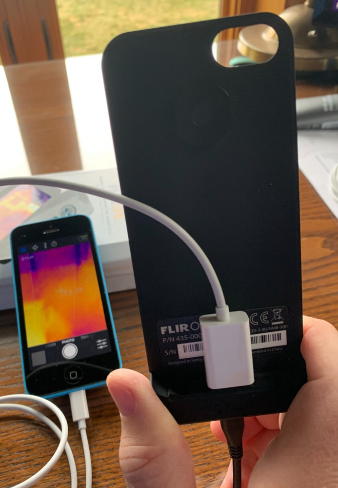 Complete thermal imaging system - FLIR ONE Thermal Camera and iPhone 5c