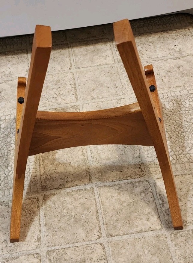 Taylor Guitar Stand - Mahogany Natural Finish