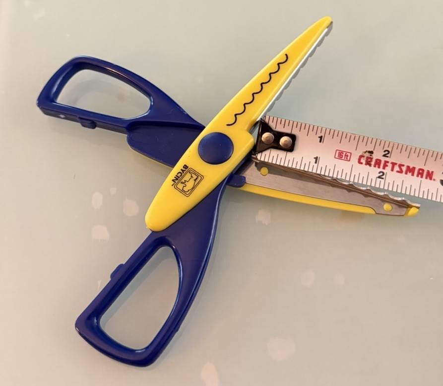 BYCIN Decorative Paper Edging Craft Scissors - Scallops Pattern