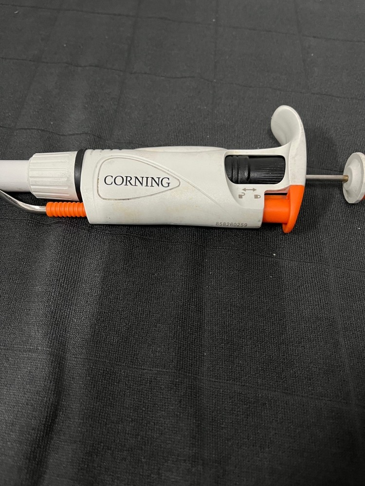 Corning Lambda Plus | 10-100uL | Autoclavable, Cleaned