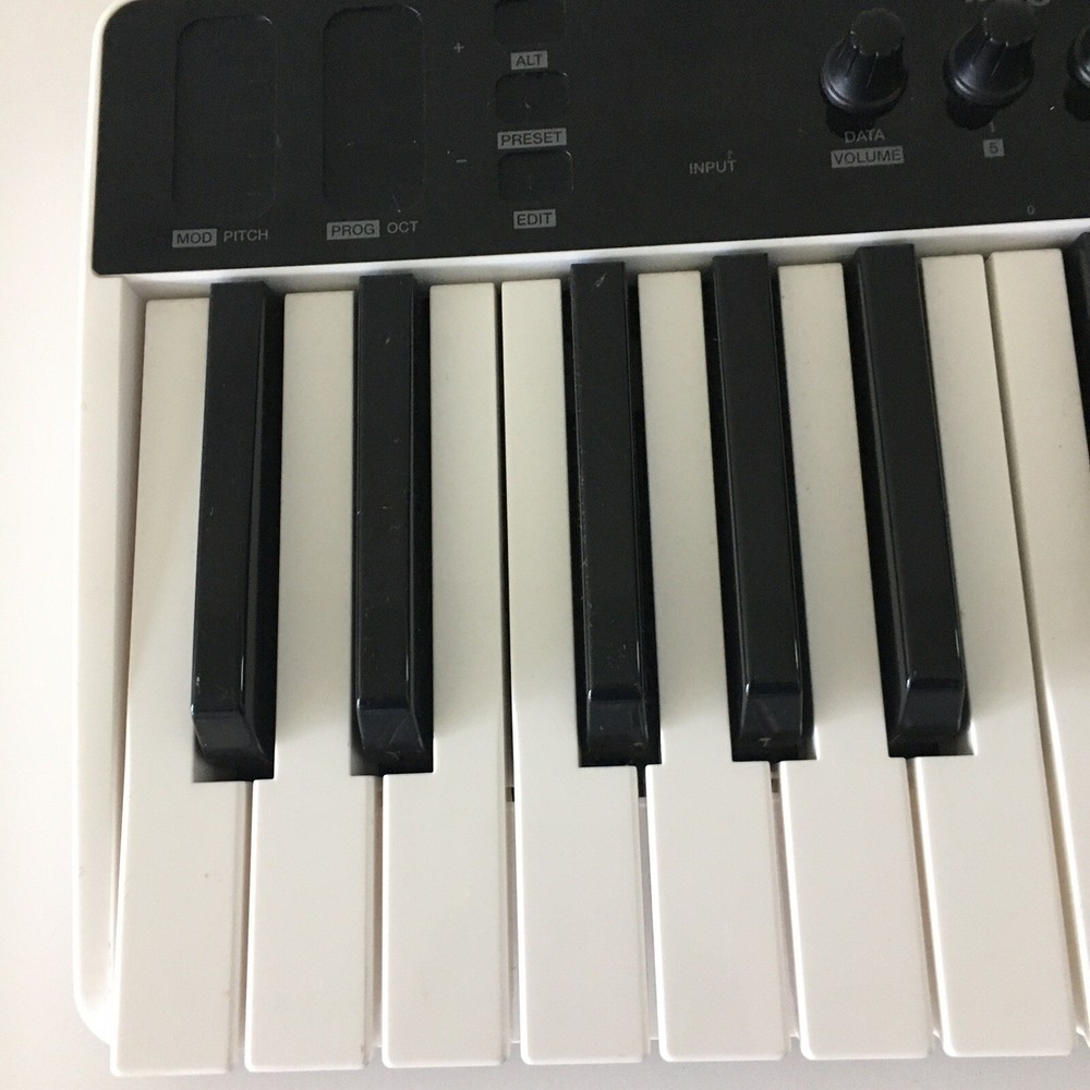 IK Multimedia iRig Keys I/O 25 Keyboard Controller IK000083 - Untested