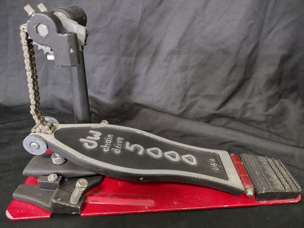 DW 5000 Double Kick Pedal w Drumhead Patch