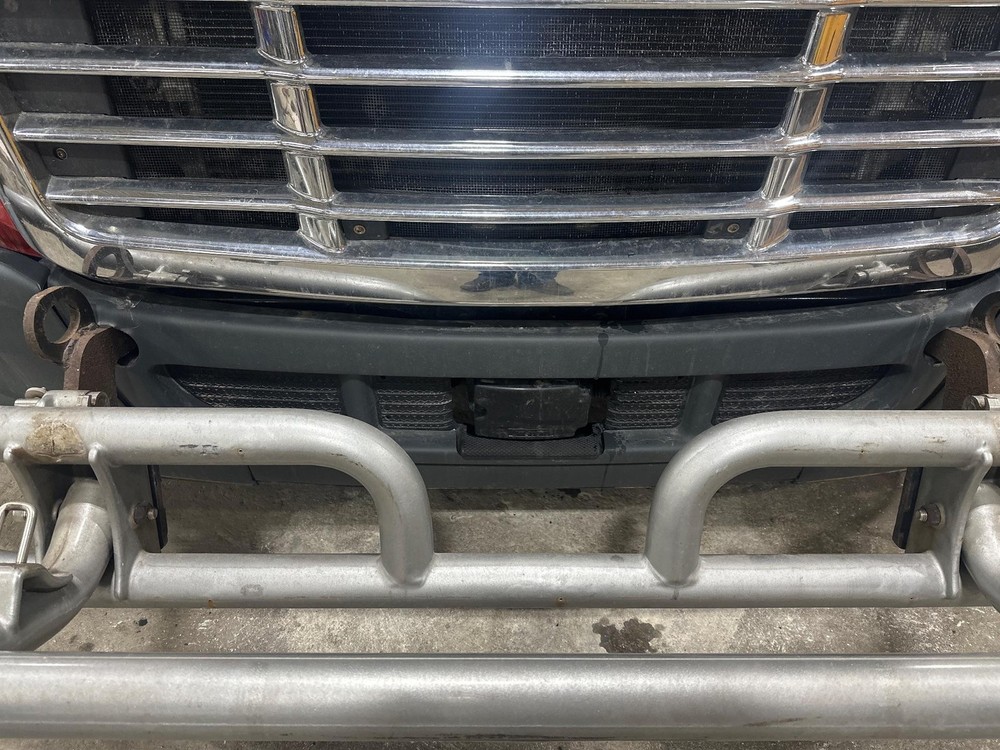 2008-2021 Freightliner CASCADIA 3 PIECE POLY Bumper - Used
