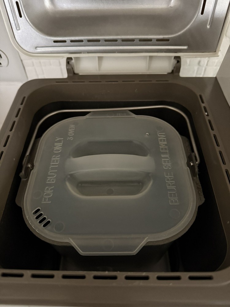 Toastmaster Corner Bakery Automatic Bread Maker Machine Model 1170S Butter Cover