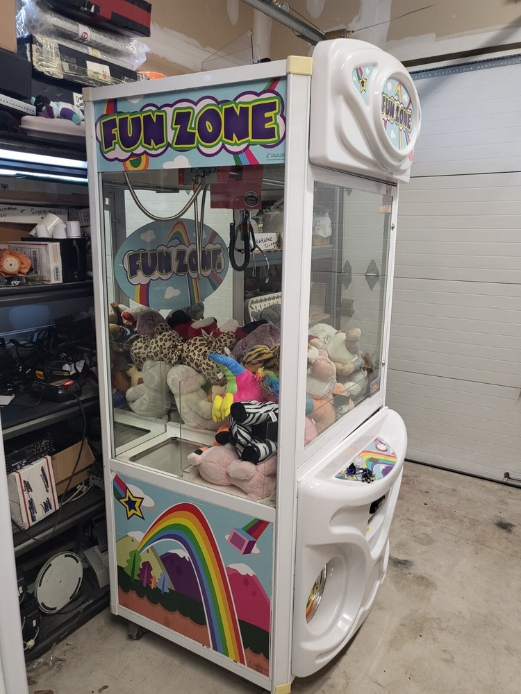 FUN ZONE PLUSH CRANE MACHINE SHIPPING AVAILABLE