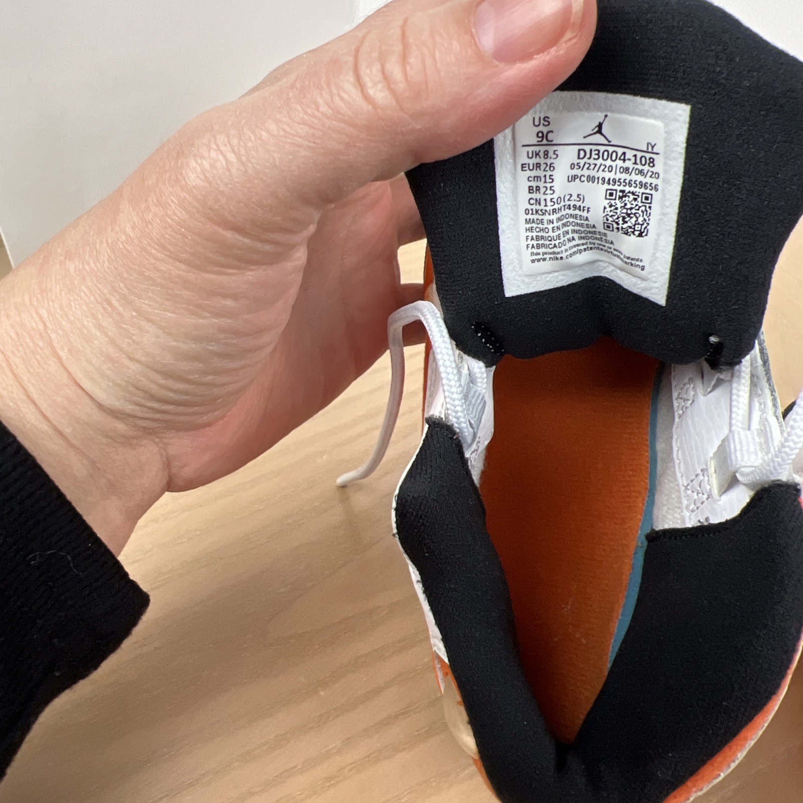 AIR JORDAN 13 RETRO WHITE Orange STARFISH SIZE 9C