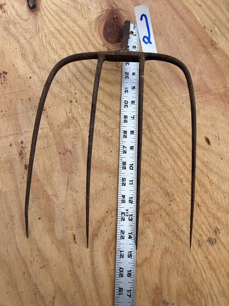 Fork Rake Head 4 Thines Rusty Rustic no handle Original Vintage Primitive Metal