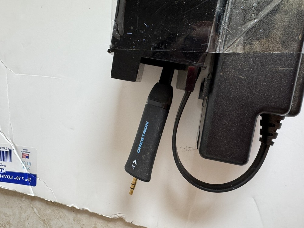 CRESTRON FT2A-CBLR-GR-AUDIO NOT TESTED