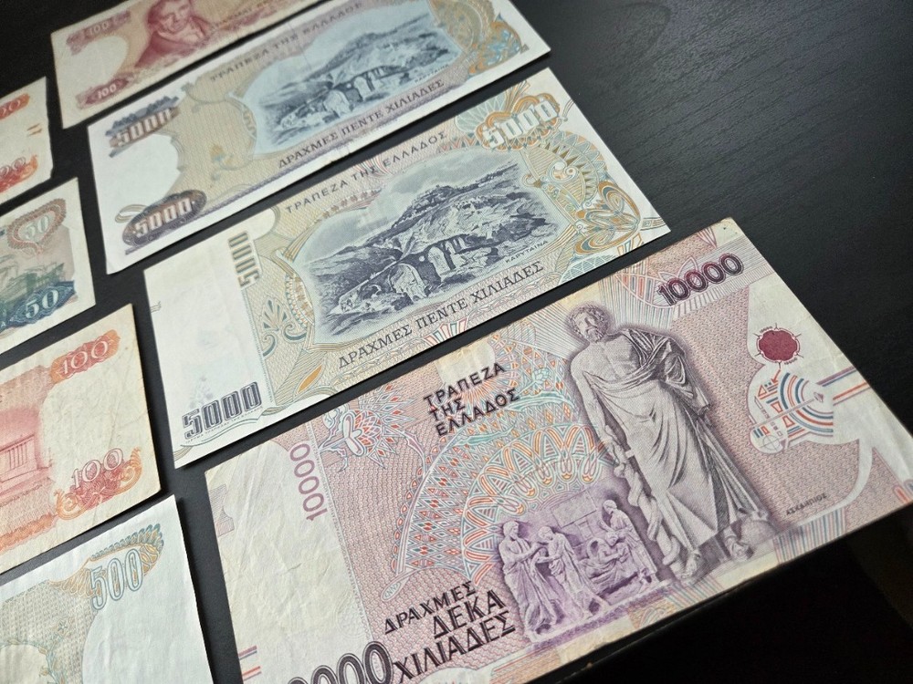GREECE BANKNOTES X 14. MORE MODERN ISSUES 1964 ONWARDS. VERY NICE