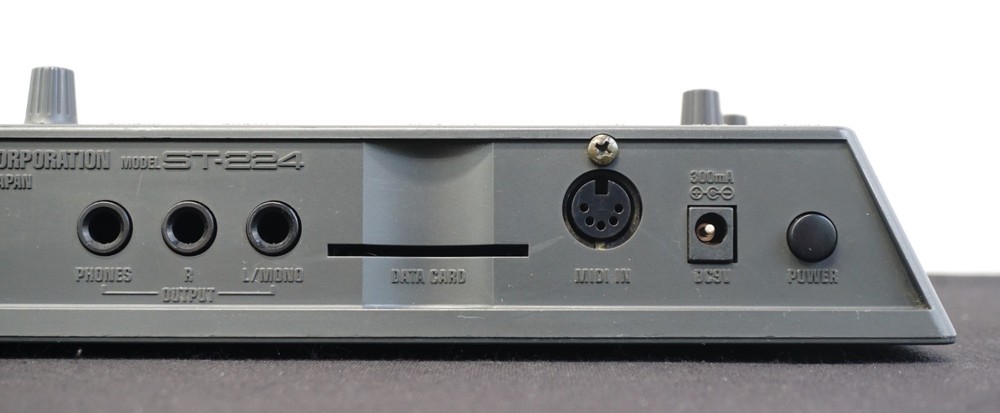 Zoom ST-224 SampleTrak Drum / Groove Machine & Sampler