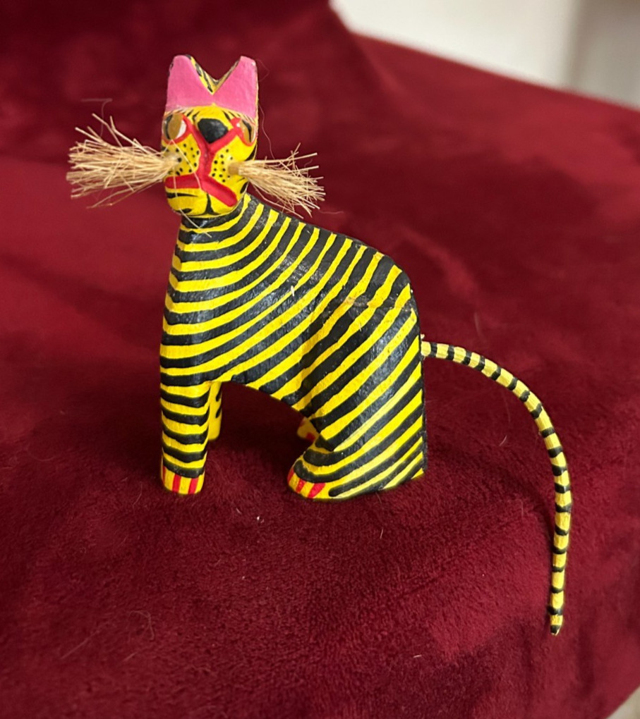 VTG Francisco Melchor Hand Carved Wood Yellow Cat or Tiger Folk Figurine Mexico