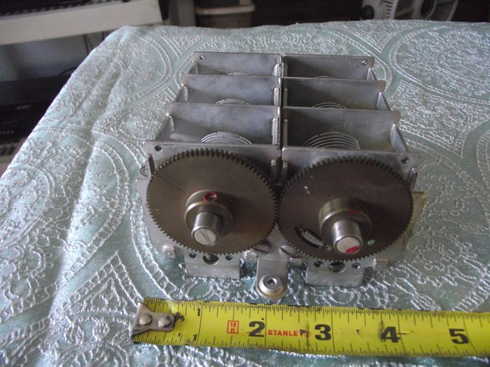 GI CORP 351-1078 VARIABLE CAPACITOR.