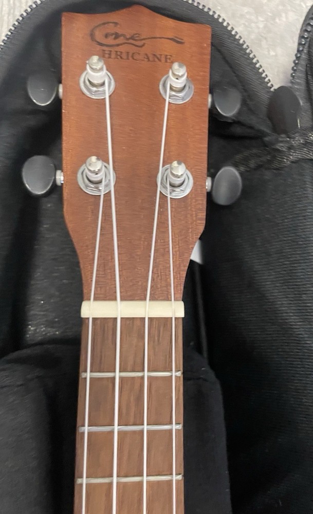 UKULELE Hricane UK-21 Solid Wood Professional