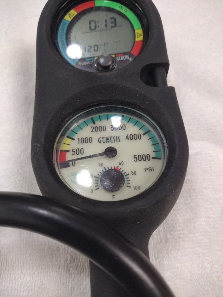 Dive computer Genesis ReSource and pressure Gauge In Console