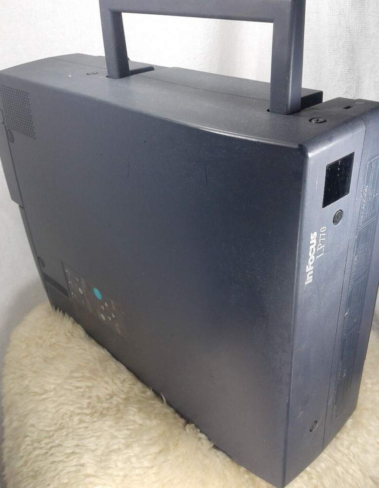 INFOCUS PROJECTOR CONFERENCE ROOM MEETING PRESENTATION HOME AUDIO VISUAL SYSTEM