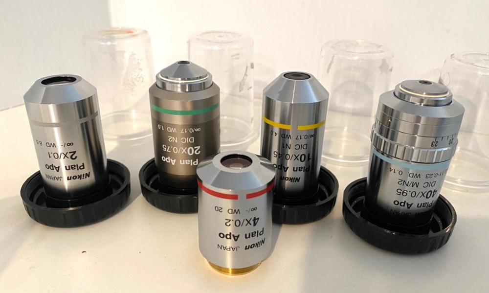 NIKON Eclipse 90i Microscope w/ 5 Objectives