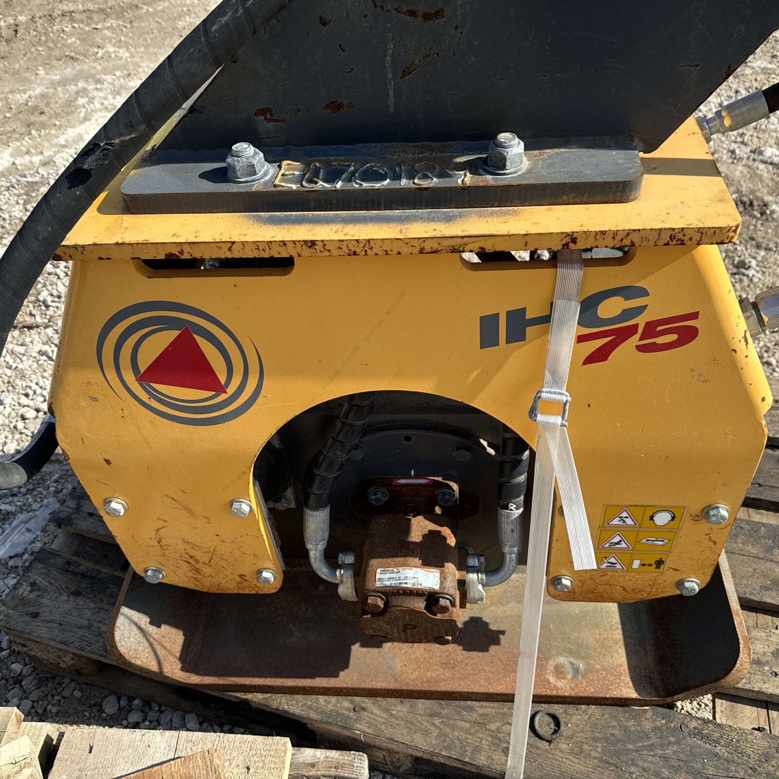 Indeco IHC 75 Mini Excavator Compactor Loader Backhoe Cat Case 24x25 Plate