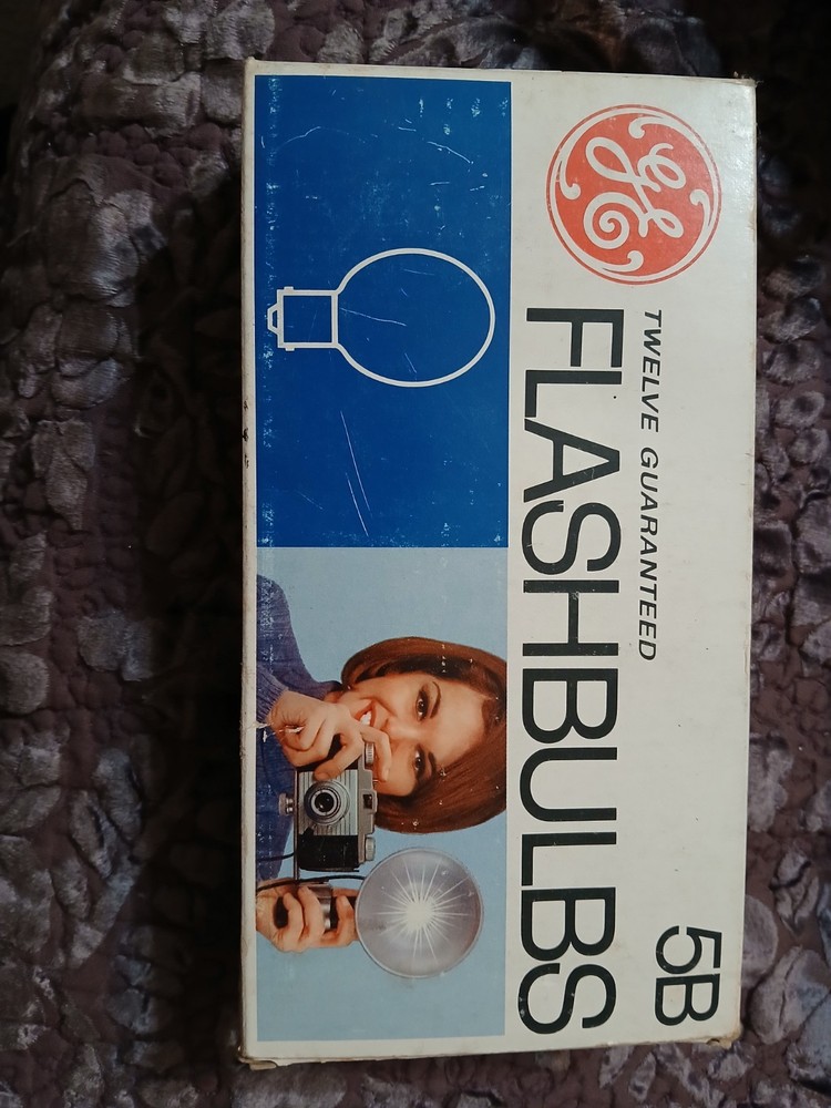 GE 5B Flashbulbs ….10 Available!