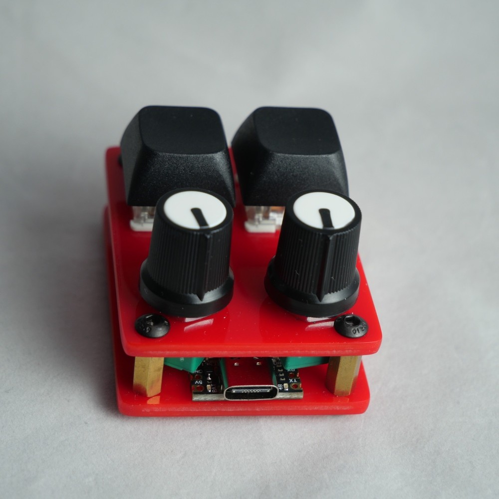 madMidiMini Compact Midi Controller with 2 Note Buttons 2 Potentiometers and LED