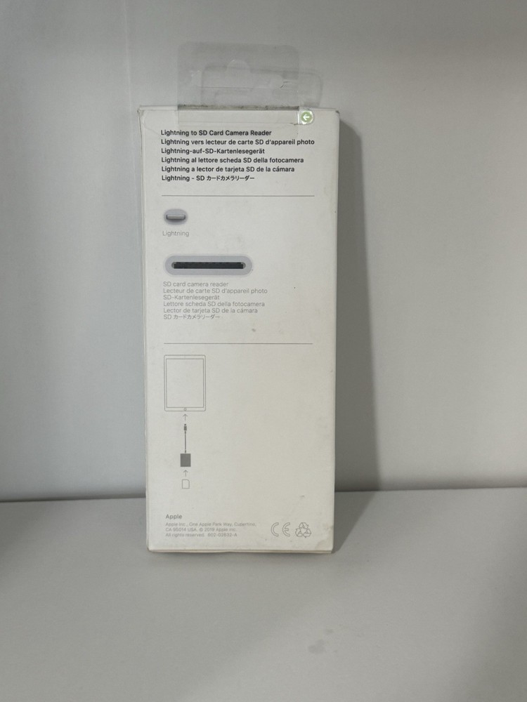 Apple Lighting To SD Card  Camera Reader New Sealed
