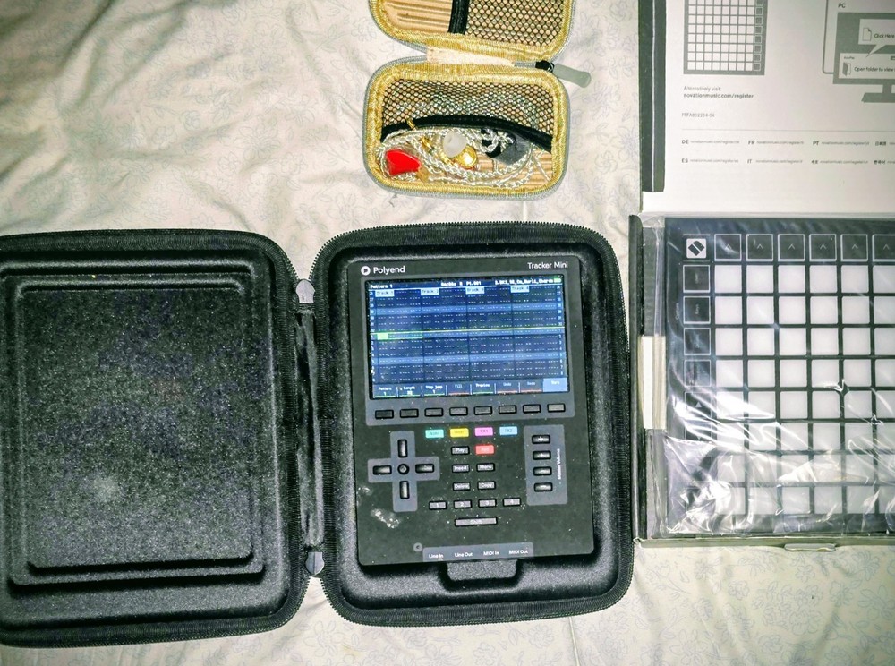Polyend Tracker Mini/W basn In-ear Monitors And Novation Launchpad Mini