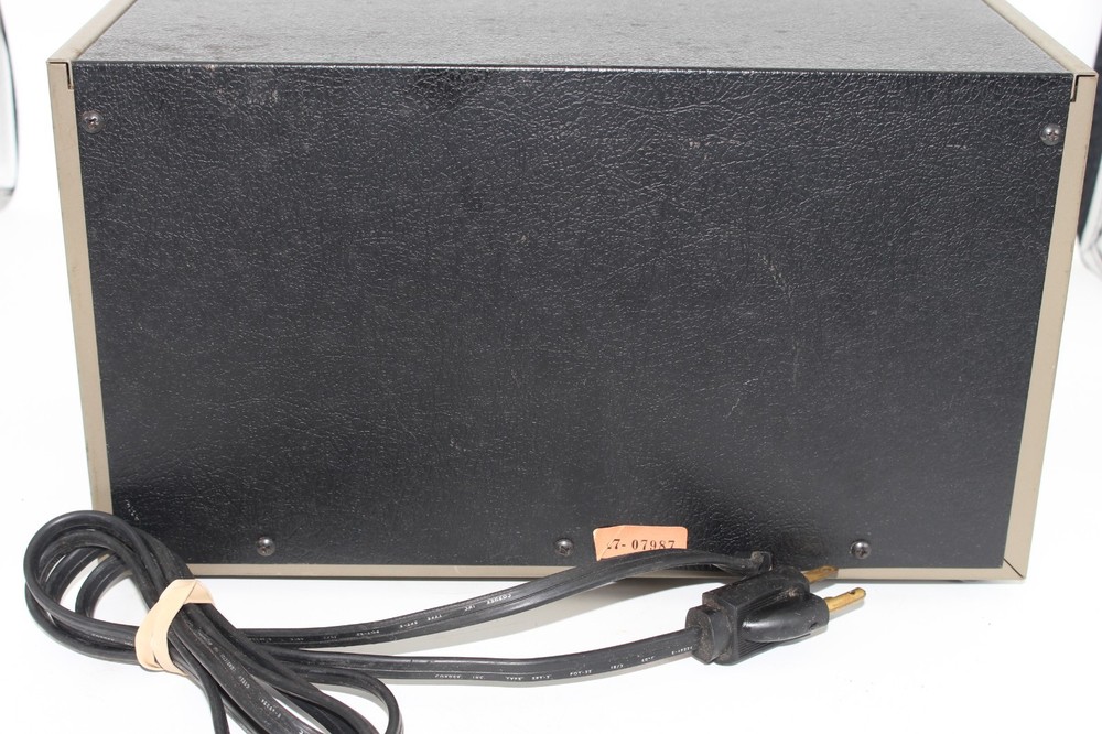 B&K Precision Solid State Model E-200D RF Signal Generator Parts Only Untested