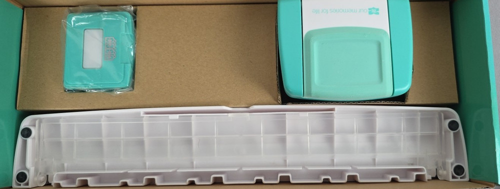 OMFL Creative Memories Border Maker System Bundle with 4 Cartridges Retired NIB!