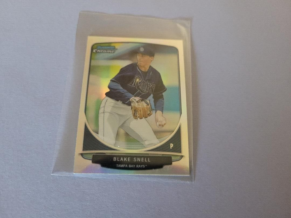 !!!    BLAKE SNELL  BOWMAN CHROME MINI  REFRACTOR  BASEBALL CARD  $$