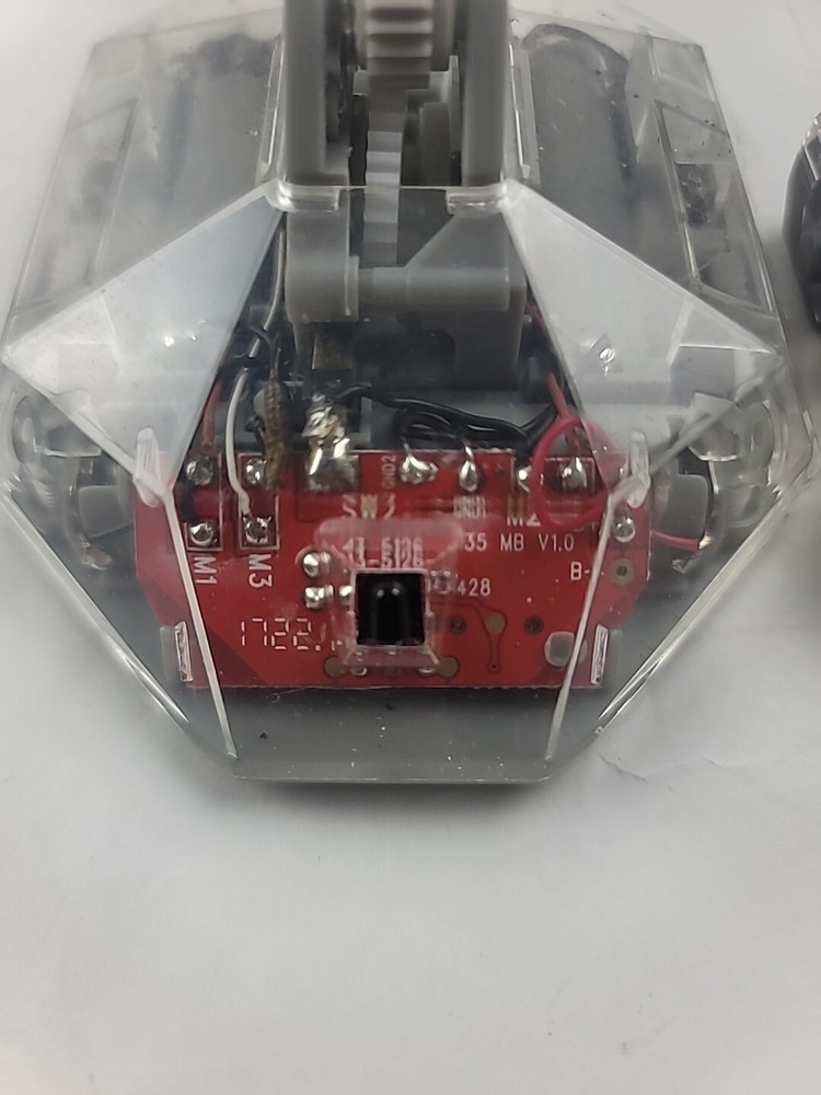 HEXBUG Battlebots Beta with Remote Controllers Transparent Read Description