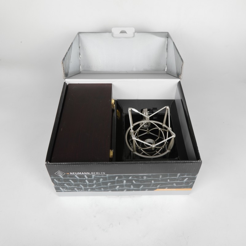 NEUMANN U 87 AI Switch Studio Multipattern Large Diaphragm Condenser