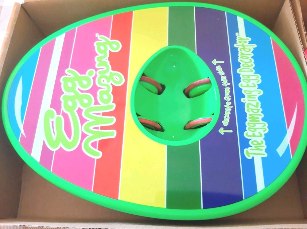 EUC Eggmazing Egg Decorating Kit Easter Egg Spinner and 8 Safe Non-Toxic Markers