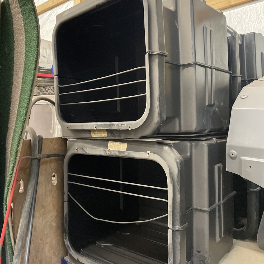 Peterbilt 379 Sleeper Comprtment RH LH Used