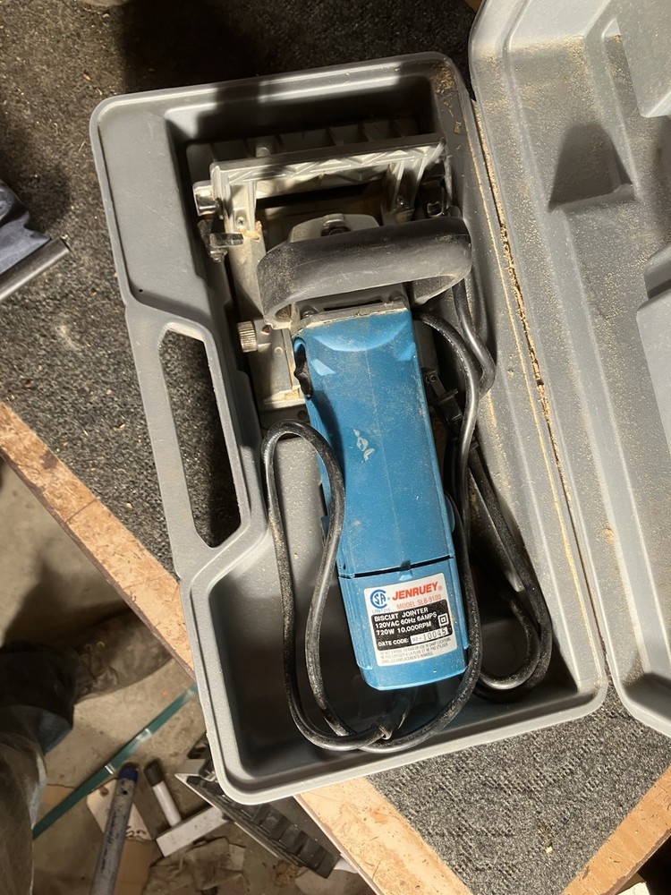 Jenruey Biscuit Joiner with Caseand Extra Biscuits