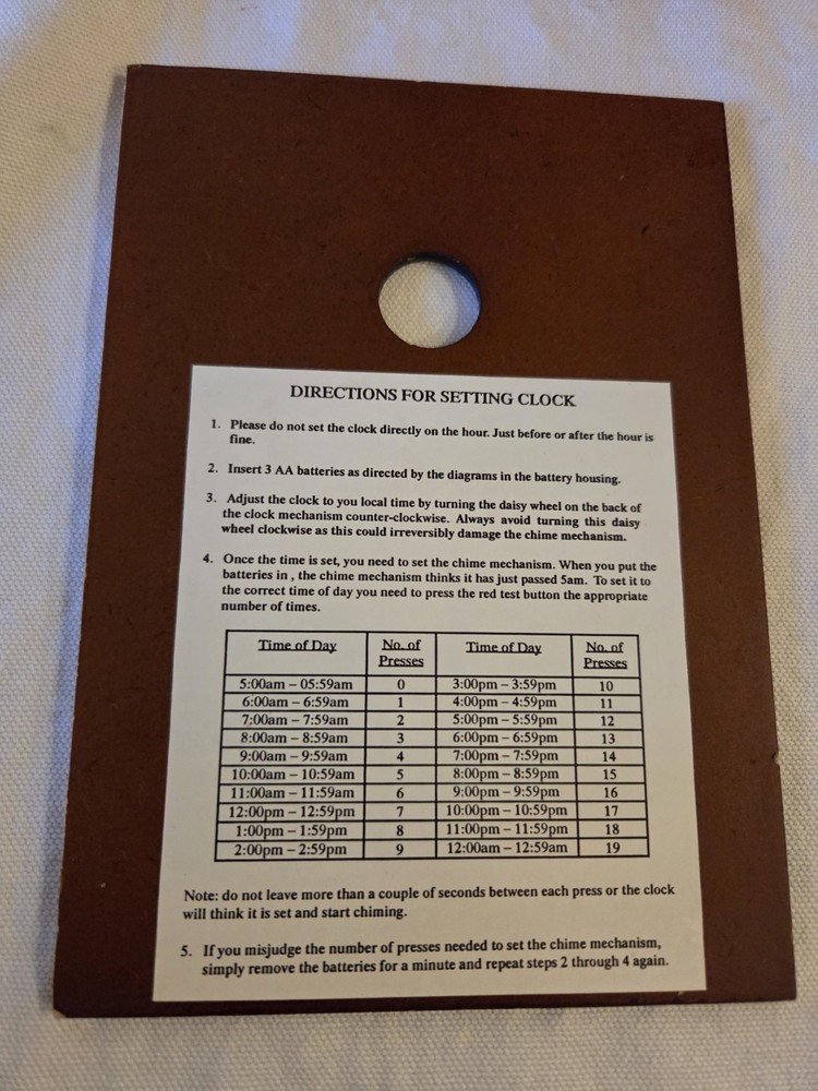 Vintage Treasure Every Moment Clock Commemorating The Year 2000. Tested & Work