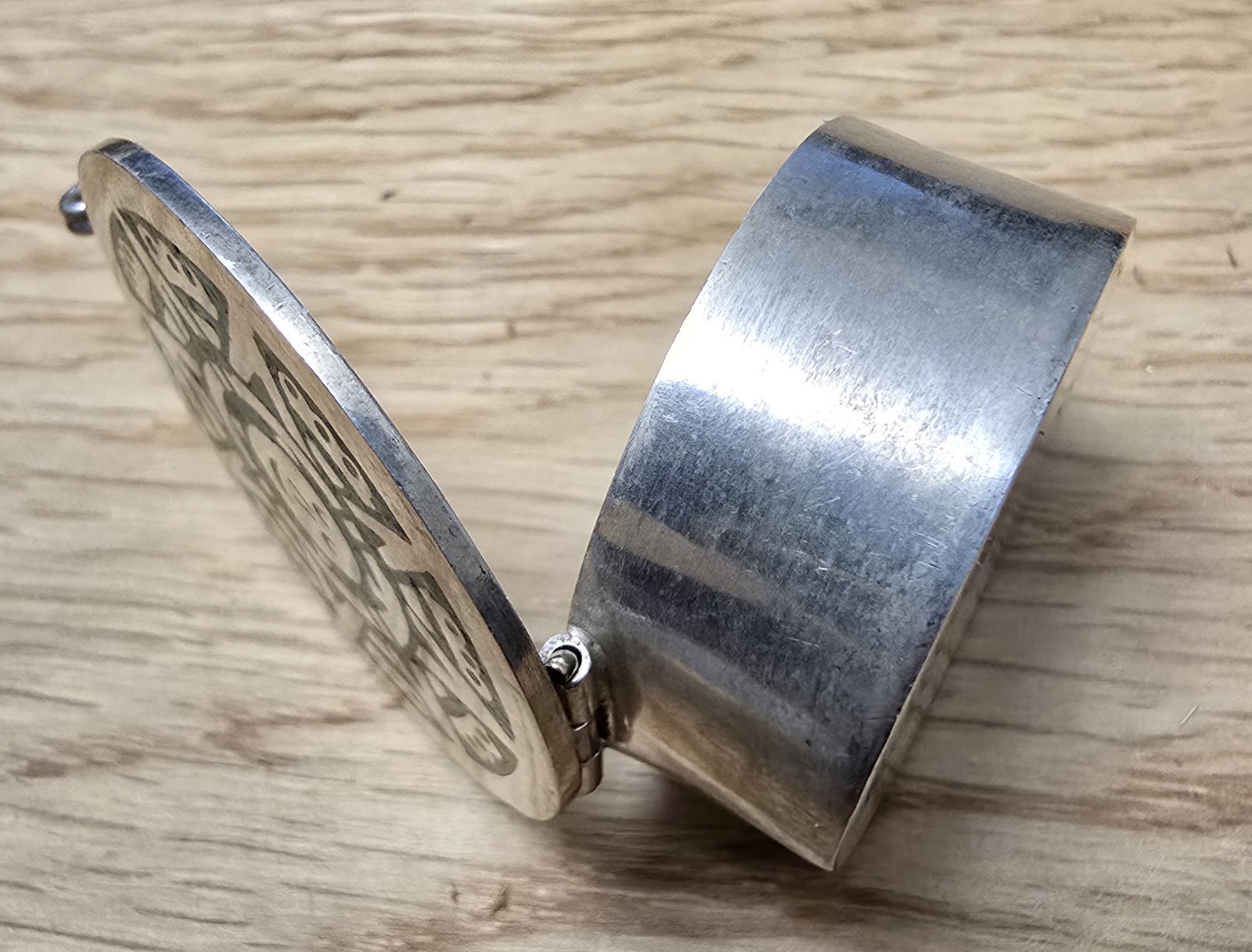 Vintage Mexican Sterling Silver & Malachite Pill Box - TM-13 Taxco - 1oz