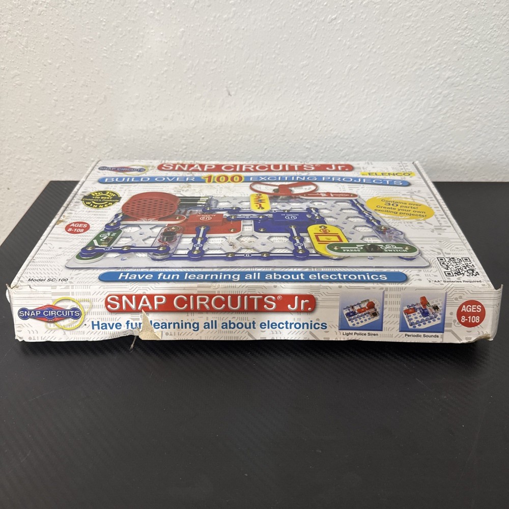 ELENCO Snap Circuits Jr. 100 Experiments Electronics Discovery Kit (IN GOOD CON)