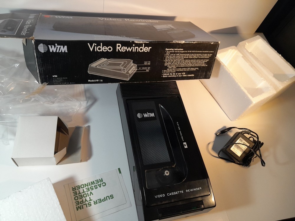 WTM VHS Video Rewinder w/ AUTO STOP & EJECT (Model: 911A) AC Powered DESCRIPTION