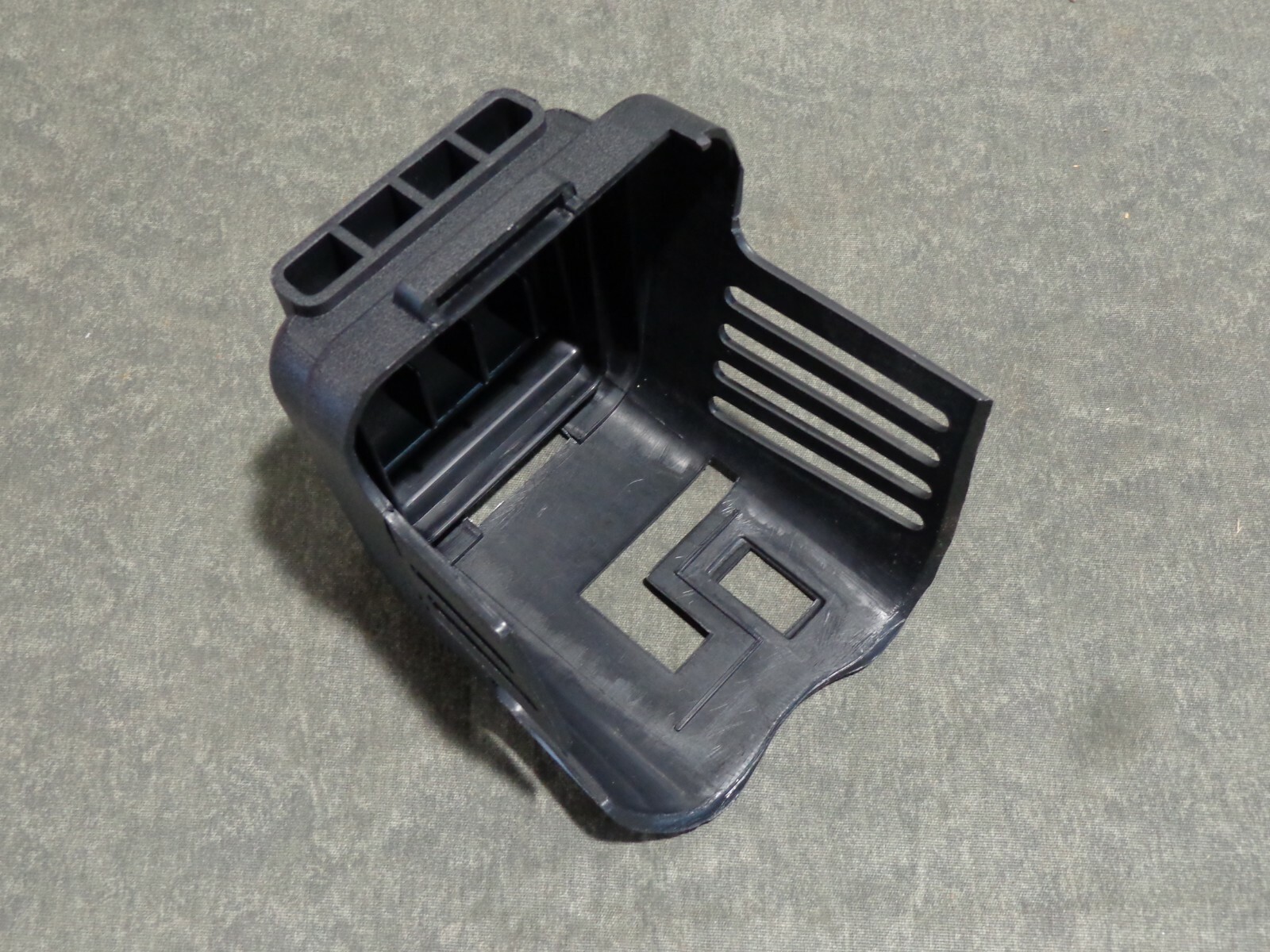 EARTHQUAKE POST DIGGER AUGER 3004158 AIR FILTER COVER E43 GENUINE OEM