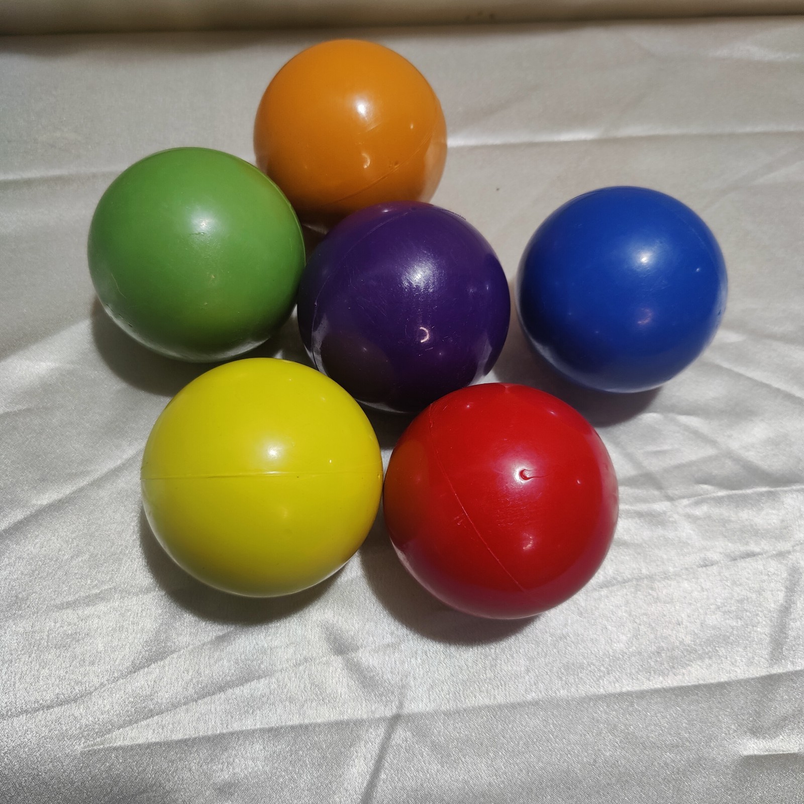 Heavy Duty Adult Juggling Balls Set Of 6, Around 3 Inch Diameter And 10oz Each