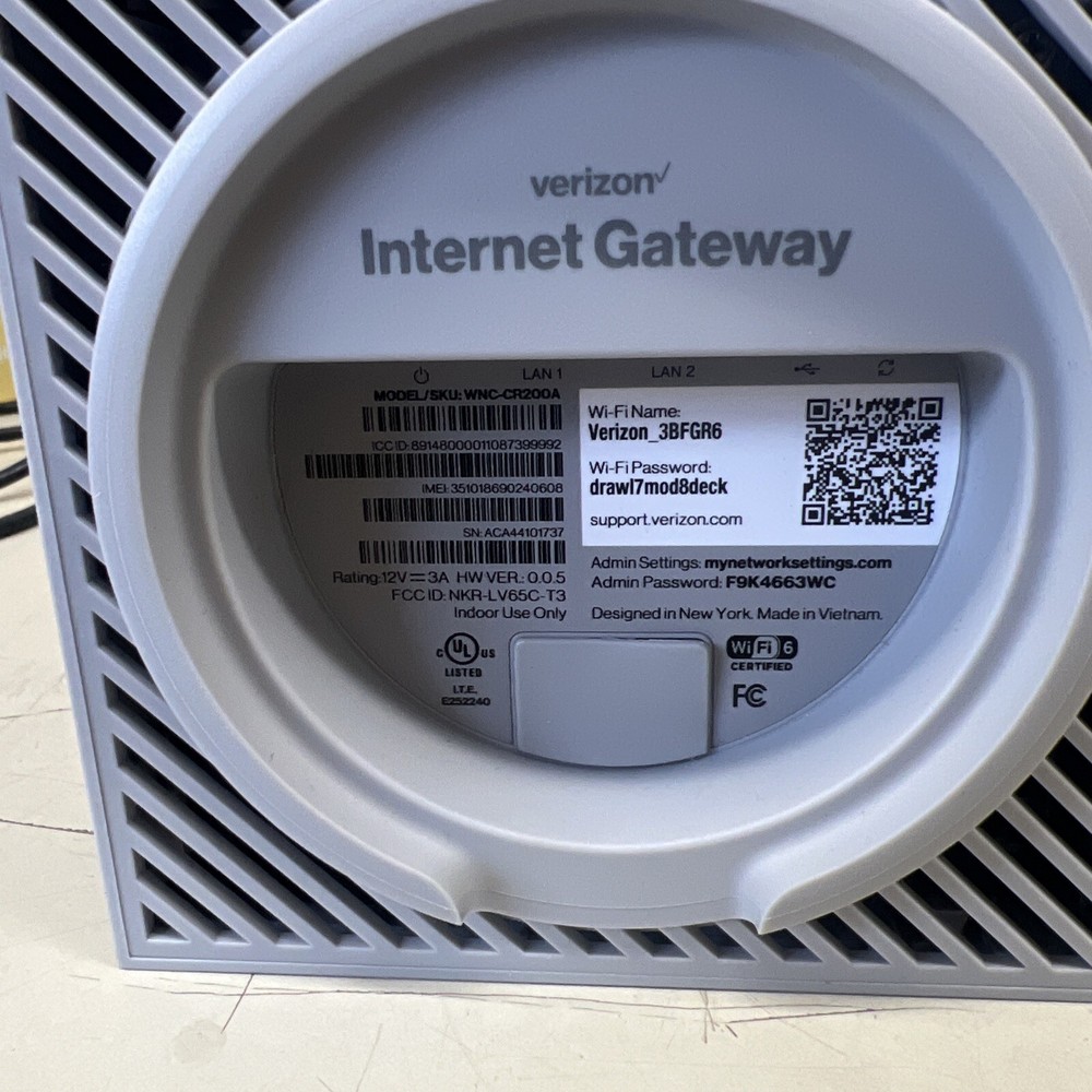 Verizon Internet Gateway WNC-CR200A - Gray -
