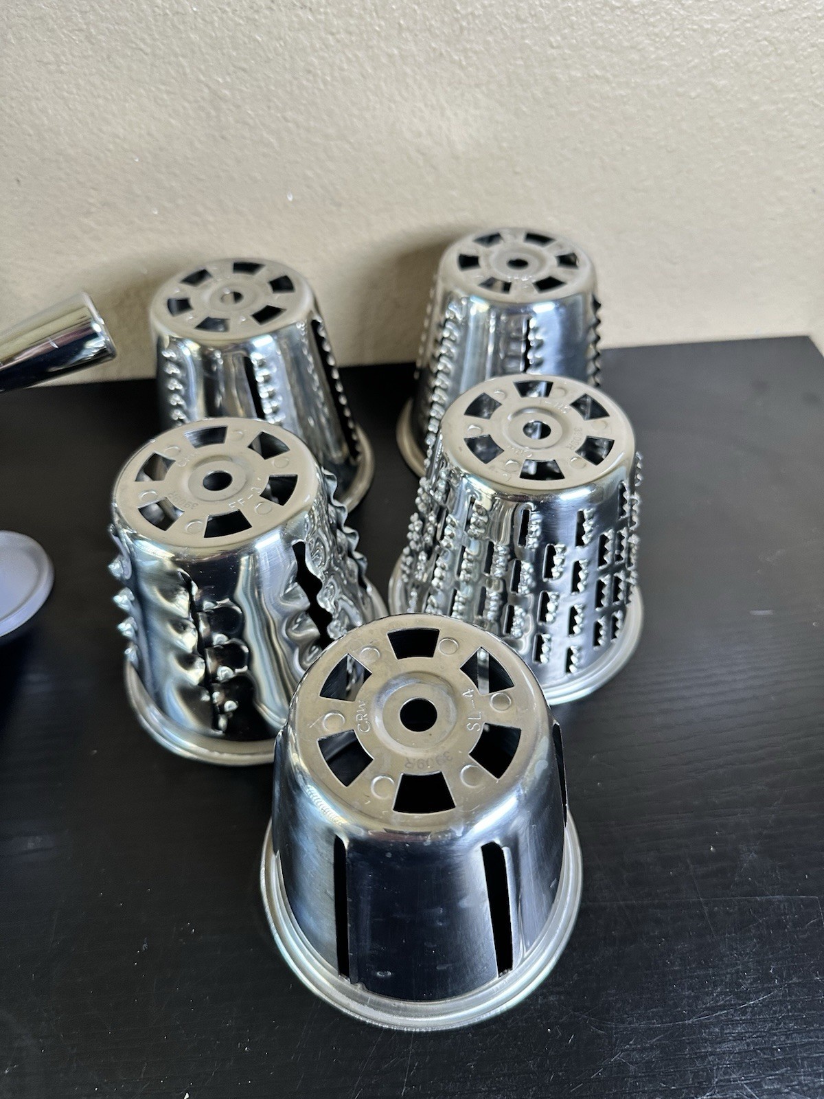 Saladmaster Food Processor V Machine Versa Tec Vegetable Slicer Shredder 5 Cones