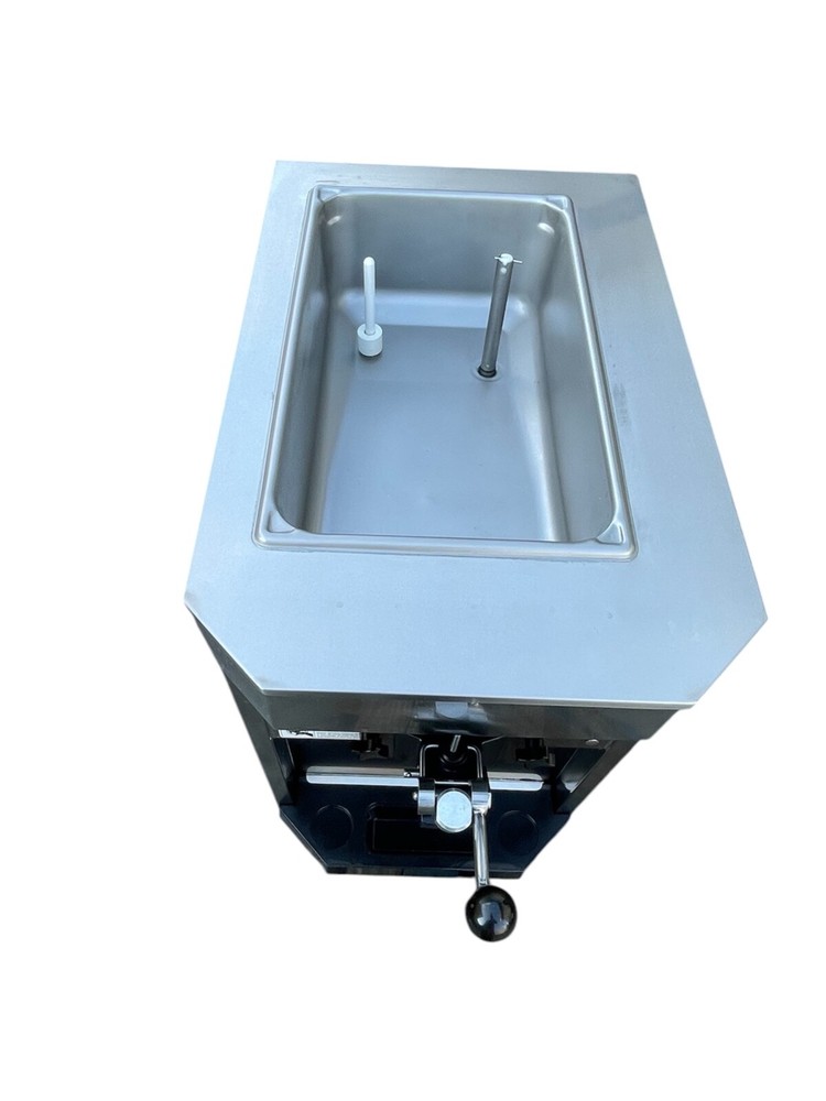 ELECTRO FREEZE CS700 Gravity-Fed Shake Freezer Countertop