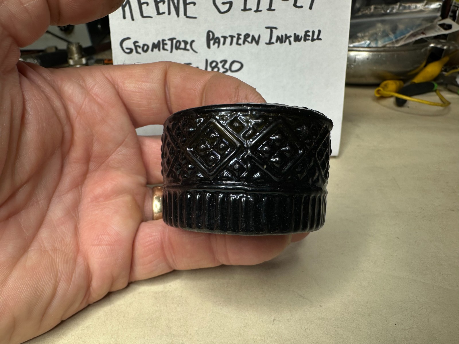 Keene GIII-29 3 Mold Geometric Pattern Inkwell! 1815-1830-ish. Olive Green.