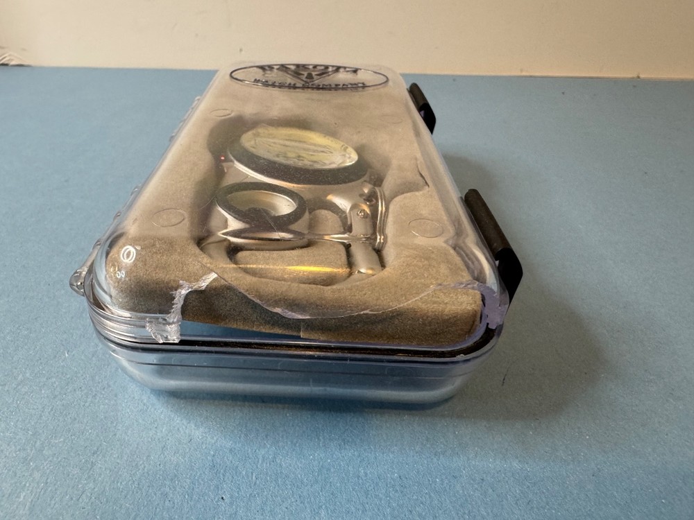 Dakota Angler 2 Clip Watch Compass Dakota...new , Needs Battery (Missing Compass