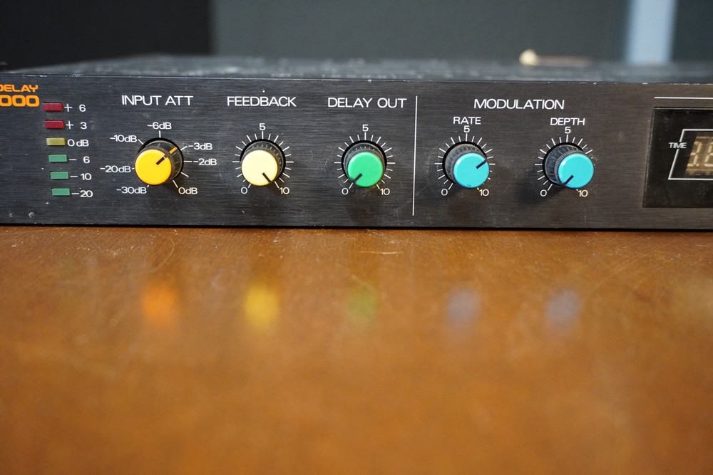 Roland SDE-1000 Digital Delay