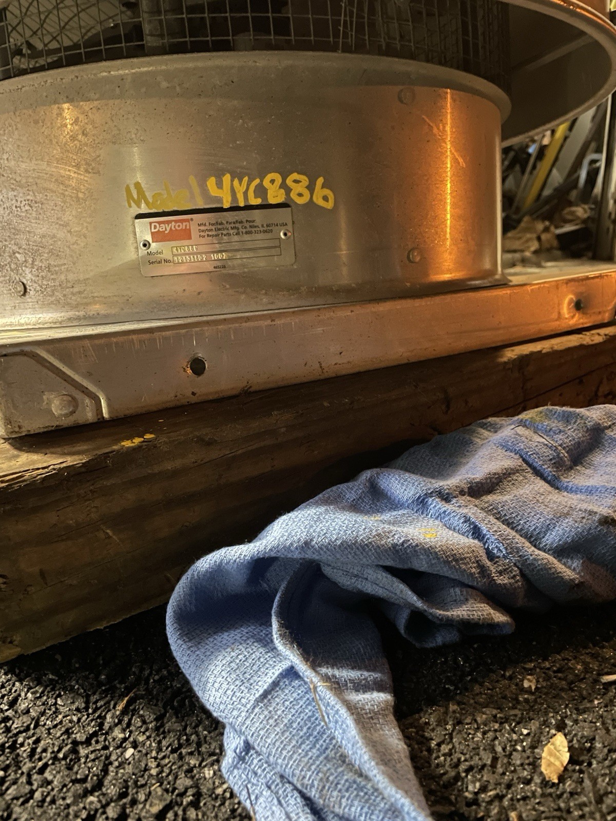 Dayton 4YC886 Upblast Direct Drive Commercial Exhaust Fan Roof Mount Metal Base